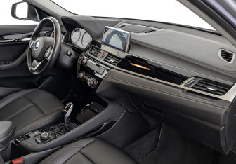 Подержанный автомобиль BMW X2 2020 года (13 фото)