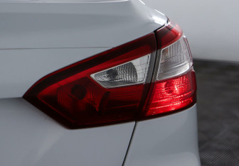 Подержанный автомобиль Ford Focus Sedan 2013 года (8 фото)