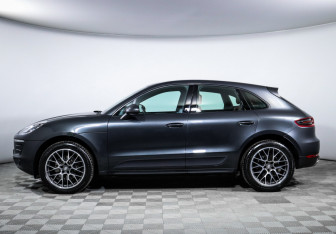 Подержанный автомобиль Porsche Macan 2018 года (8 фото)