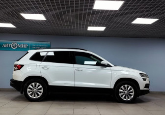 Подержанный автомобиль Skoda Karoq 2020 года (4 фото)