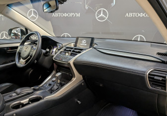 Подержанный автомобиль Lexus NX 2014 года (11 фото)