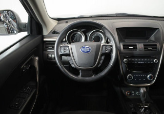 Подержанный автомобиль FAW Besturn X80 2018 года (9 фото)