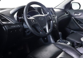 Подержанный автомобиль Hyundai Santa Fe 2016 года (15 фото)
