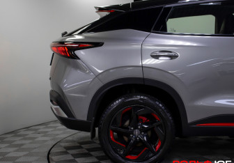 Подержанный автомобиль Omoda C5 2023 года (31 фото)