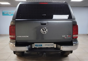 Подержанный автомобиль Volkswagen Amarok 2017 года (6 фото)