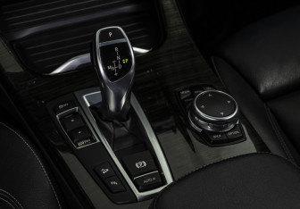 Подержанный автомобиль BMW X4 2016 года (19 фото)