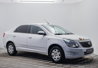 Подержанный автомобиль Ravon R4 2017 года (7 фото)