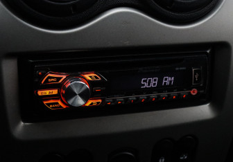 Подержанный автомобиль Renault Sandero 2013 года (13 фото)