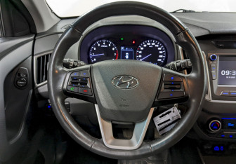 Подержанный автомобиль Hyundai Creta 2018 года (24 фото)