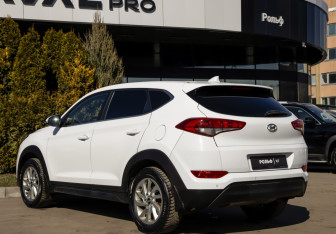Подержанный автомобиль Hyundai Tucson 2017 года (5 фото)