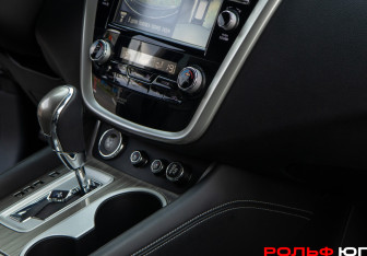 Подержанный автомобиль Nissan Murano Suv 2019 года (15 фото)