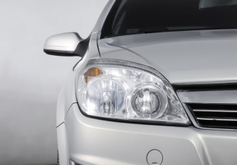 Подержанный автомобиль Opel Astra Sedan 2009 года (22 фото)