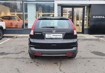 Подержанный автомобиль Honda CR-V 2013 года (6 фото)