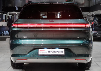 Подержанный автомобиль LiXiang L6 2024 года (5 фото)