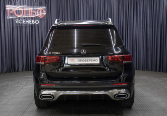 Подержанный автомобиль Mercedes-Benz GLB 2021 года (6 фото)