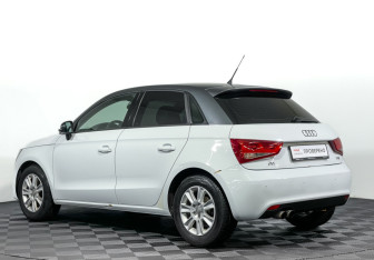 Подержанный автомобиль Audi A1 2013 года (7 фото)