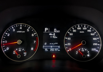 Подержанный автомобиль Kia Rio Hatchback 2021 года (13 фото)