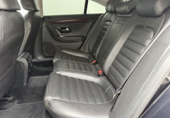 Подержанный автомобиль Volkswagen Passat CC 2011 года (11 фото)