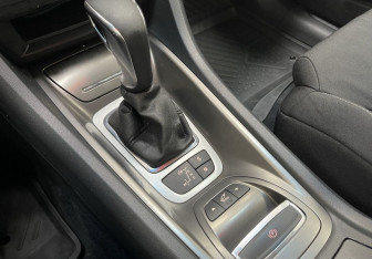Подержанный автомобиль Citroen C5 Sedan 2010 года (15 фото)
