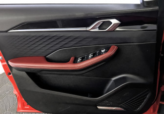 Подержанный автомобиль Geely Coolray 2024 года (19 фото)