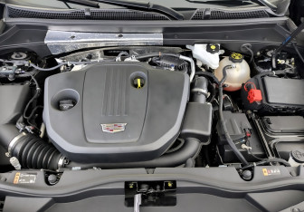 Подержанный автомобиль Cadillac XT4 2021 года (9 фото)