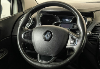 Подержанный автомобиль Renault Kaptur 2017 года (14 фото)