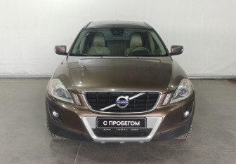 Подержанный автомобиль Volvo XC60 2012 года (2 фото)