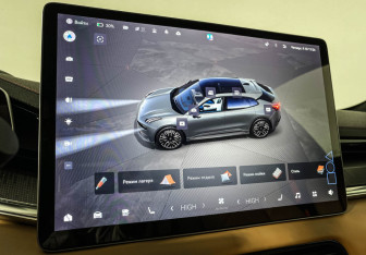 Подержанный автомобиль Zeekr 001 2023 года (21 фото)