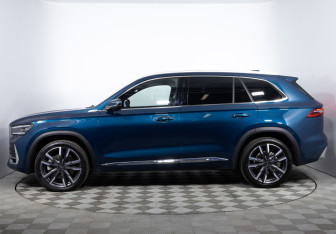 Подержанный автомобиль Geely Monjaro 2023 года (8 фото)