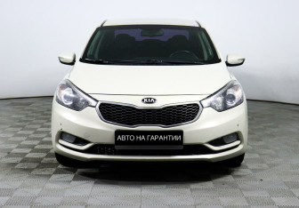Подержанный автомобиль Kia Cerato Sedan 2013 года (2 фото)