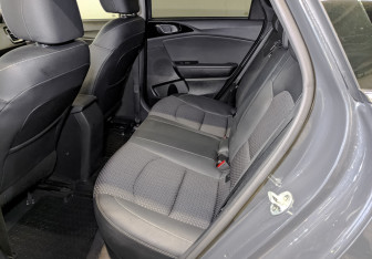 Подержанный автомобиль Kia Ceed Wagon 2019 года (12 фото)