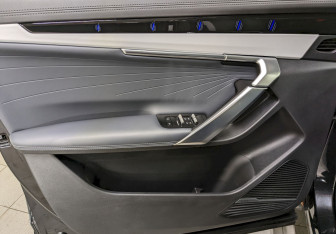 Подержанный автомобиль Geely Atlas 2024 года (11 фото)