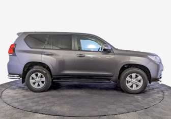 Подержанный автомобиль Toyota Land Cruiser Prado 2021 года (4 фото)