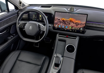 Подержанный автомобиль AITO M5 2023 года (30 фото)