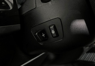 Подержанный автомобиль BMW X5 2014 года (22 фото)