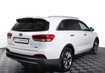 Подержанный автомобиль Kia Sorento 2017 года (5 фото)