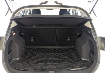 Подержанный автомобиль Geely Coolray 2023 года (10 фото)