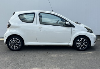 Подержанный автомобиль Toyota Aygo 2010 года (4 фото)