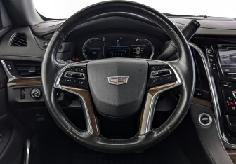 Подержанный автомобиль Cadillac Escalade Suv 2016 года (21 фото)