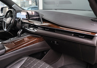 Подержанный автомобиль Cadillac Escalade Suv 2021 года (34 фото)