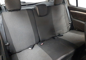 Подержанный автомобиль Renault Sandero 2010 года (19 фото)