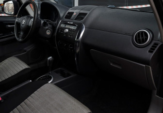 Подержанный автомобиль Suzuki SX4 Hatchback 2012 года (9 фото)