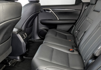 Подержанный автомобиль Lexus RX 2021 года (18 фото)