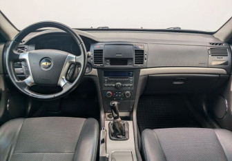 Подержанный автомобиль Chevrolet Epica 2011 года (9 фото)