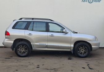Подержанный автомобиль Hyundai Santa Fe 2007 года (4 фото)