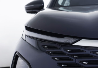 Подержанный автомобиль Omoda C5 2024 года (23 фото)