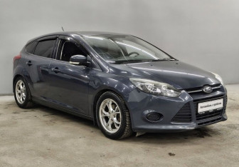 Подержанный автомобиль Ford Focus Hatchback 2011 года (3 фото)