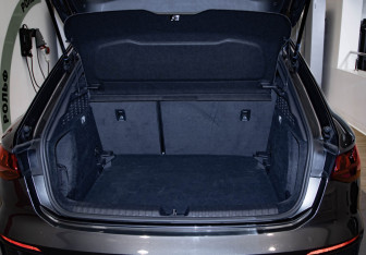 Подержанный автомобиль Audi A3 Hatchback 2021 года (29 фото)