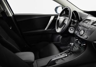 Подержанный автомобиль Mazda 3 Hatchback 2012 года (5 фото)