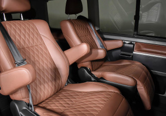 Подержанный автомобиль Volkswagen Multivan 2016 года (17 фото)